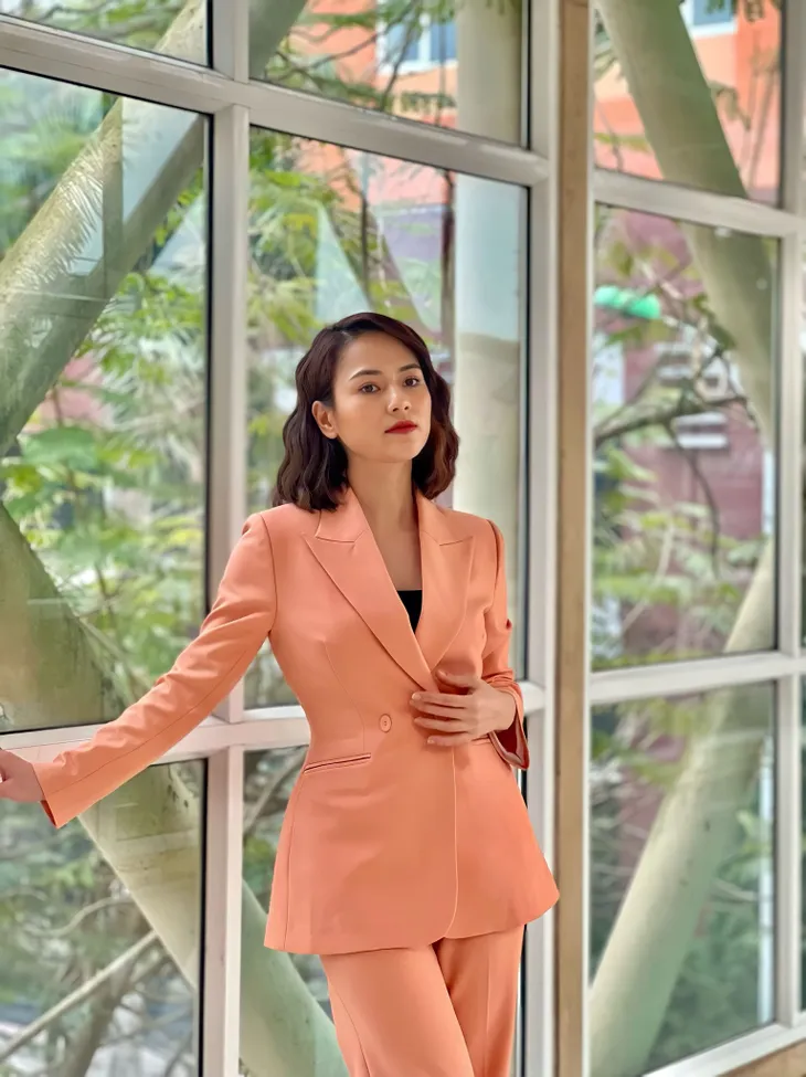 Phim trường tuần qua: Mạnh Trường tình bể tình bên Thùy Anh ở sân golf - Ảnh 10. Phim trường tuần qua: Mạnh Trường tình bể tình bên Thùy Anh ở sân golf - Ảnh 10.