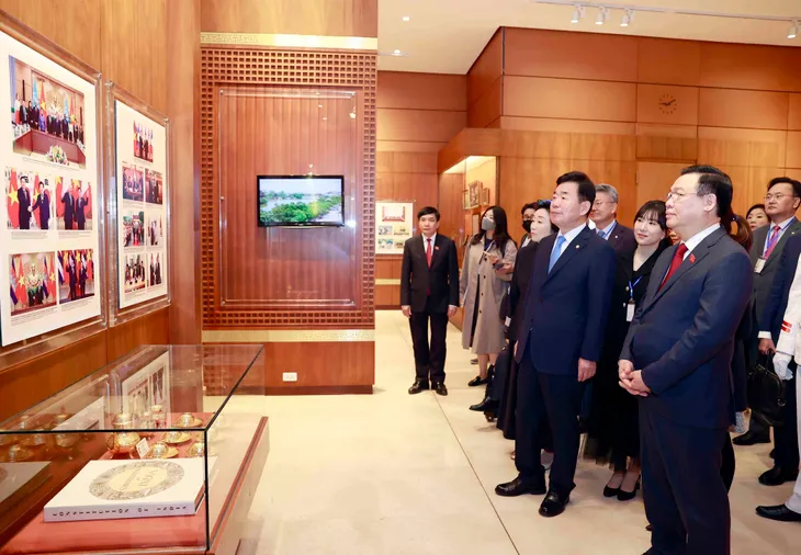 Nâng kim ngạch thương mại Việt Nam - Hàn Quốc lên 100 tỷ USD vào năm 2023 - Ảnh 4. Nâng kim ngạch thương mại Việt Nam - Hàn Quốc lên 100 tỷ USD vào năm 2023 - Ảnh 4.
