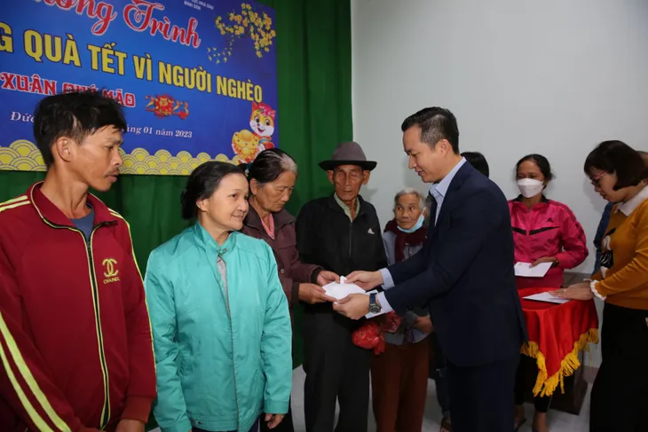 Xuân nghĩa tình Dầu khí – Tết đong đầy yêu thương - Ảnh 4. Xuân nghĩa tình Dầu khí – Tết đong đầy yêu thương - Ảnh 4.