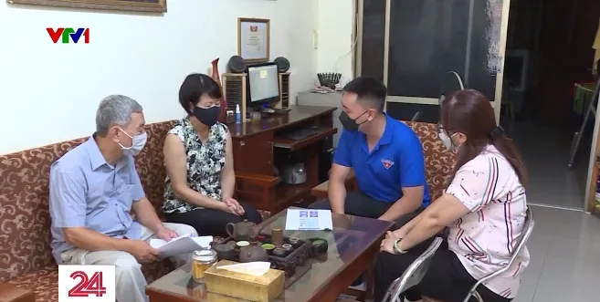 Người cao tuổi thích nghi với chuyển đổi số - Ảnh 3. Người cao tuổi thích nghi với chuyển đổi số - Ảnh 3.