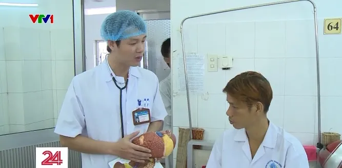 Cảnh báo ngộ độc rượu ngày Tết - Ảnh 1. Cảnh báo ngộ độc rượu ngày Tết - Ảnh 1.