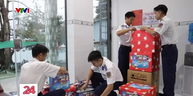 Mang Tết đến cho người dân nghèo xã đảo tiền tiêu của Tổ quốc - Ảnh 1. Mang Tết đến cho người dân nghèo xã đảo tiền tiêu của Tổ quốc - Ảnh 1.