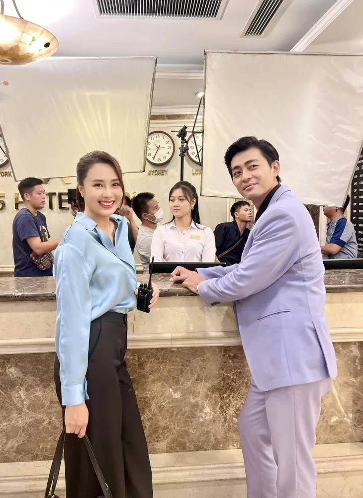 Hồng Diễm đẹp ngẩn ngơ trong loạt ảnh chia tay Hành trình công lý - Ảnh 3. Hồng Diễm đẹp ngẩn ngơ trong loạt ảnh chia tay Hành trình công lý - Ảnh 3.