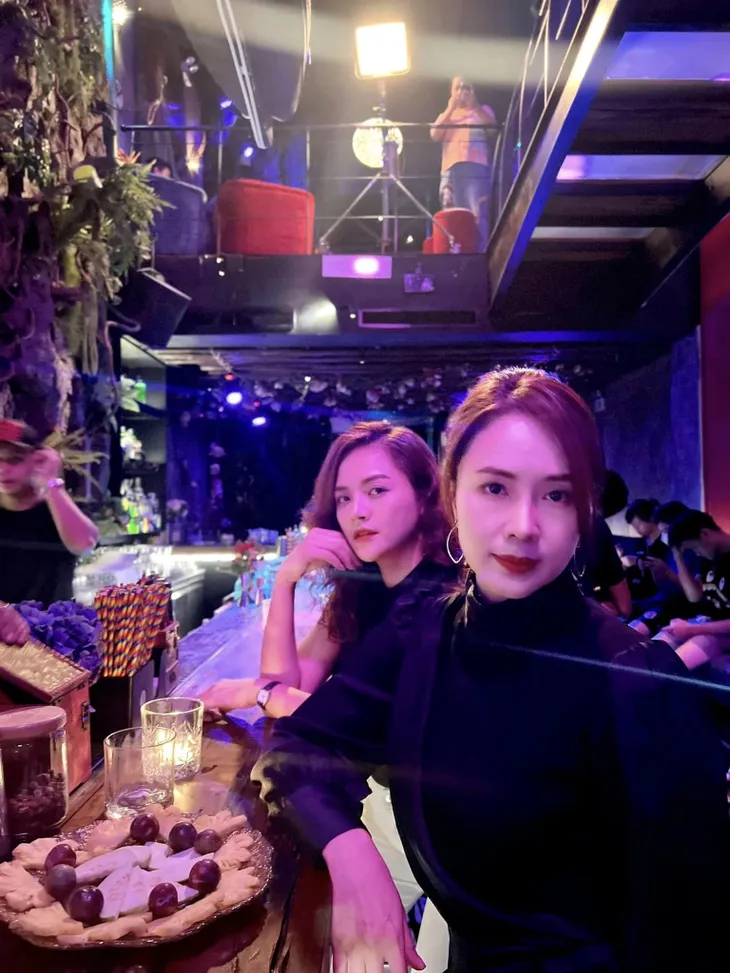 Hồng Diễm đẹp ngẩn ngơ trong loạt ảnh chia tay Hành trình công lý - Ảnh 1. Hồng Diễm đẹp ngẩn ngơ trong loạt ảnh chia tay Hành trình công lý - Ảnh 1.