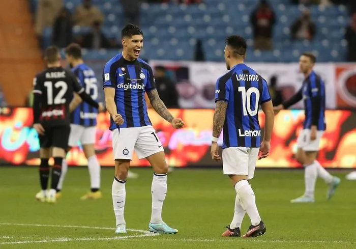 Đè bẹp AC Milan, Inter Milan giành Siêu cúp Italia mùa thứ 2 liên tiếp - Ảnh 3. Đè bẹp AC Milan, Inter Milan giành Siêu cúp Italia mùa thứ 2 liên tiếp - Ảnh 3.