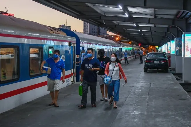 Ngành vận tải tăng chuyến phục vụ Tết Nguyên đán 2023 - Ảnh 1. Ngành vận tải tăng chuyến phục vụ Tết Nguyên đán 2023 - Ảnh 1.