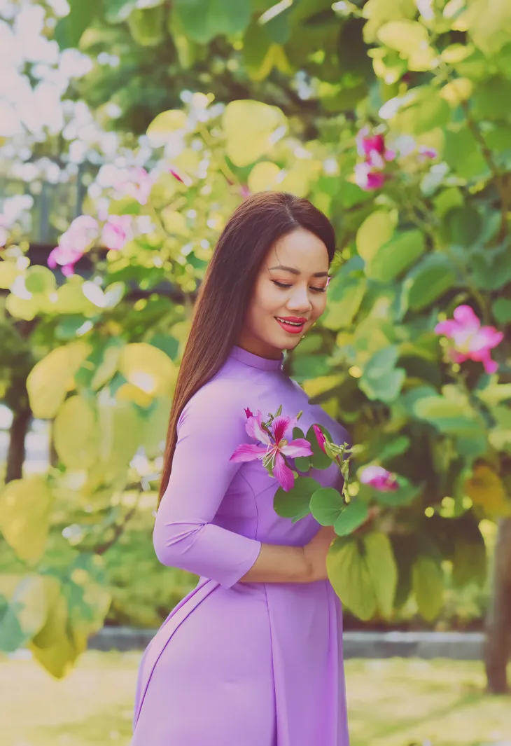 Ca sỹ Lương Ngọc Diệp ra mắt MV về mùa xuân - Ảnh 2. Ca sỹ Lương Ngọc Diệp ra mắt MV về mùa xuân - Ảnh 2.
