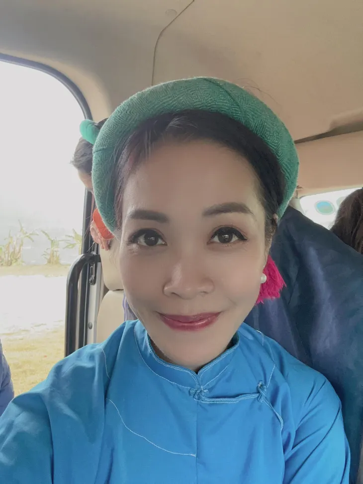 MC Hoàng Trang khoe sắc trong loạt trang phục dân tộc - Ảnh 3. MC Hoàng Trang khoe sắc trong loạt trang phục dân tộc - Ảnh 3.
