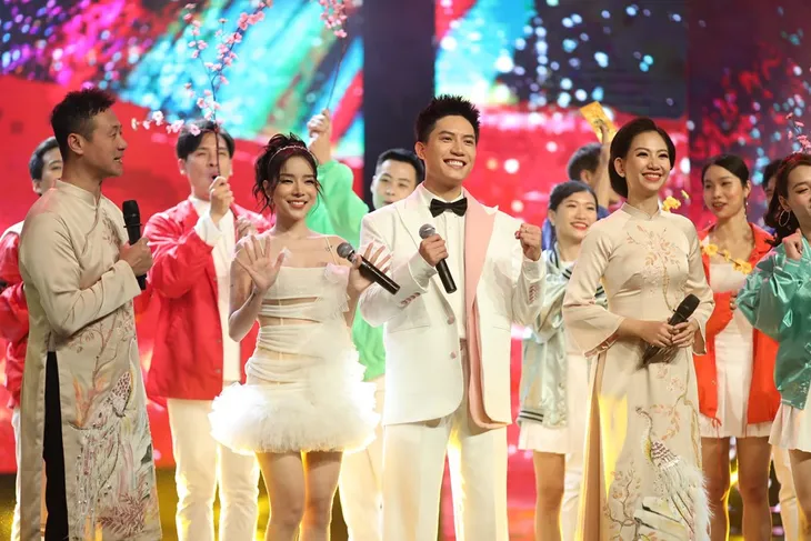 Các MC nổi tiếng VTV tung hứng trong Cảm hứng bất tận 2023 - Ảnh 1. Các MC nổi tiếng VTV tung hứng trong Cảm hứng bất tận 2023 - Ảnh 1.