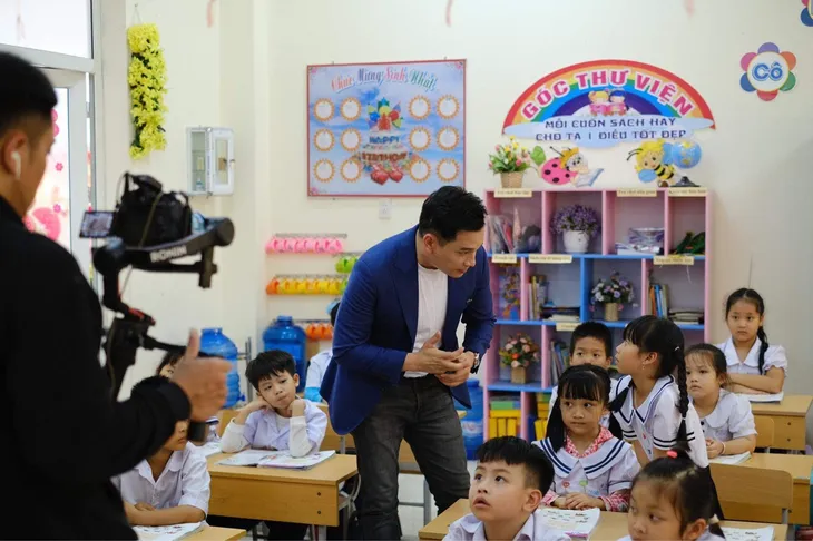 MC Danh Tùng: Cảm hứng bất tận đến từ những điều gần gũi nhất - Ảnh 2. MC Danh Tùng: Cảm hứng bất tận đến từ những điều gần gũi nhất - Ảnh 2.