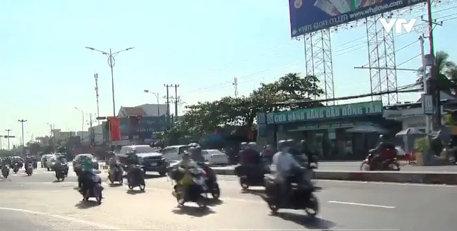 Đường về miền Tây ngày cuối năm đông hơn nhưng vẫn thuận lợi - Ảnh 2. Đường về miền Tây ngày cuối năm đông hơn nhưng vẫn thuận lợi - Ảnh 2.