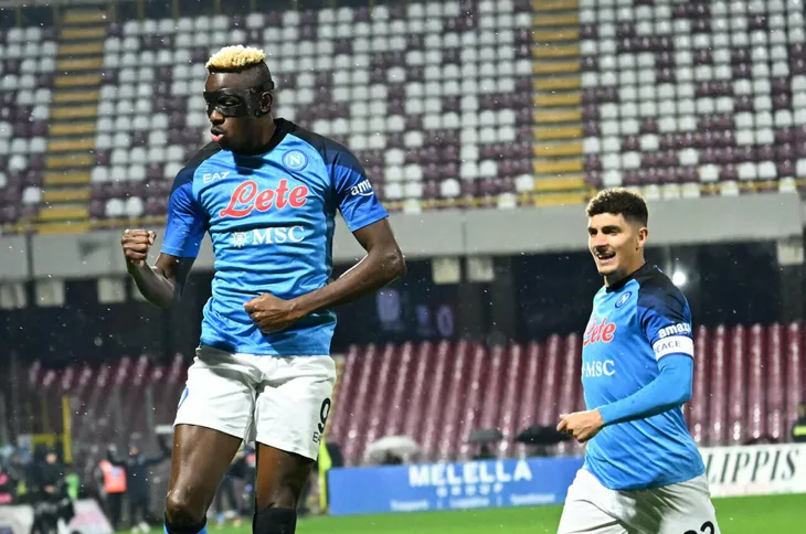 Napoli giành trọn 3 điểm trước Salernitana - Ảnh 1. Napoli giành trọn 3 điểm trước Salernitana - Ảnh 1.
