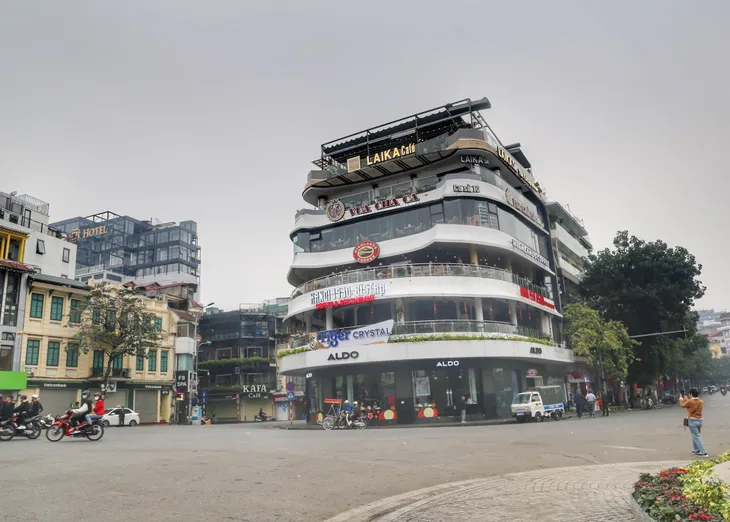Hà Nội yên ắng, bình dị sáng mùng 1 Tết - Ảnh 5. Hà Nội yên ắng, bình dị sáng mùng 1 Tết - Ảnh 5.