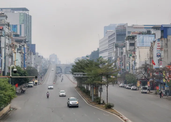 Hà Nội yên ắng, bình dị sáng mùng 1 Tết - Ảnh 8. Hà Nội yên ắng, bình dị sáng mùng 1 Tết - Ảnh 8.
