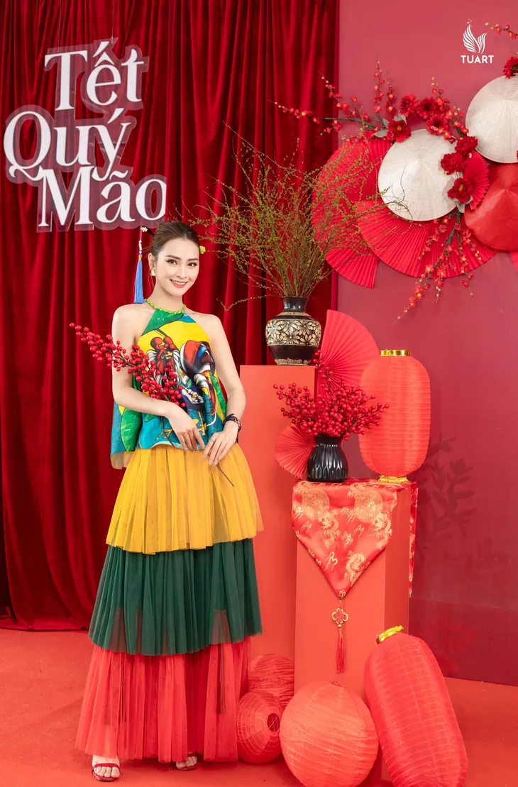 MC, BTV nổi tiếng chúc Tết - Ảnh 9. MC, BTV nổi tiếng chúc Tết - Ảnh 9.