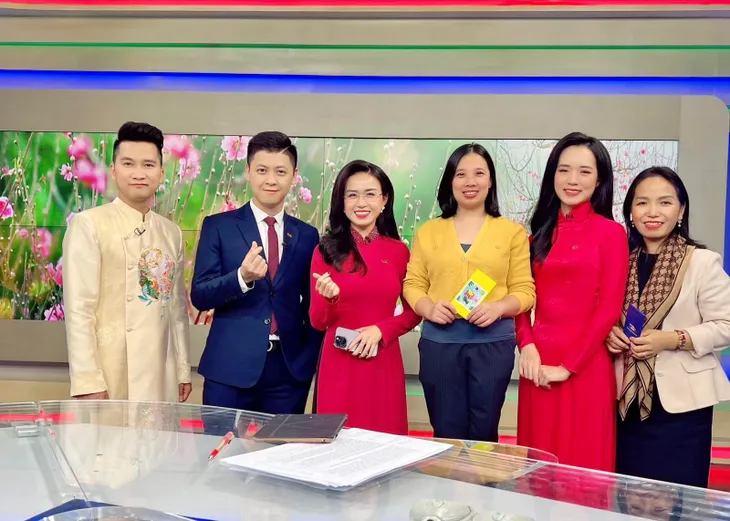 Không khí rộn ràng trên các trường quay VTV ngày đầu năm mới - Ảnh 15. Không khí rộn ràng trên các trường quay VTV ngày đầu năm mới - Ảnh 15.