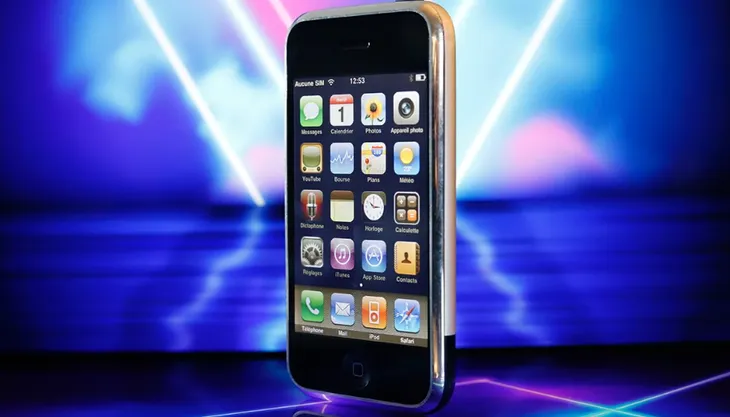 6 chiếc iPhone quan trọng nhất mọi thời đại - Ảnh 1. 6 chiếc iPhone quan trọng nhất mọi thời đại - Ảnh 1.