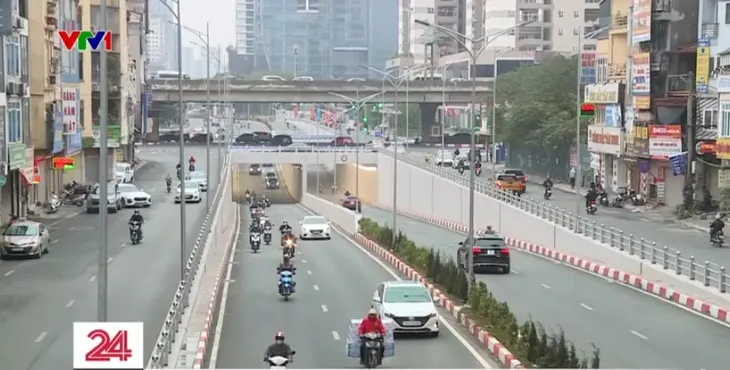 Hà Nội: Giao thông thuận lợi trong ngày đi làm đầu tiên sau Tết - Ảnh 1. Hà Nội: Giao thông thuận lợi trong ngày đi làm đầu tiên sau Tết - Ảnh 1.