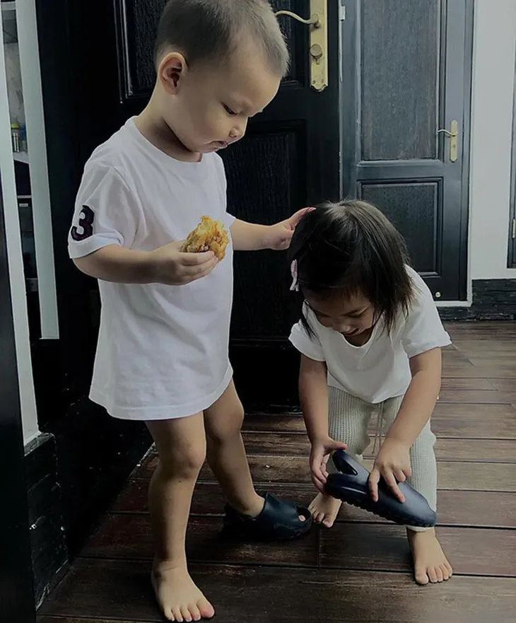 Sao Việt ngày 3/12: Đan Trường bị thời gian bỏ quên, Phương Thanh hội ngộ Lam Trường - Ảnh 3. Sao Việt ngày 3/12: Đan Trường bị thời gian bỏ quên, Phương Thanh hội ngộ Lam Trường - Ảnh 3.