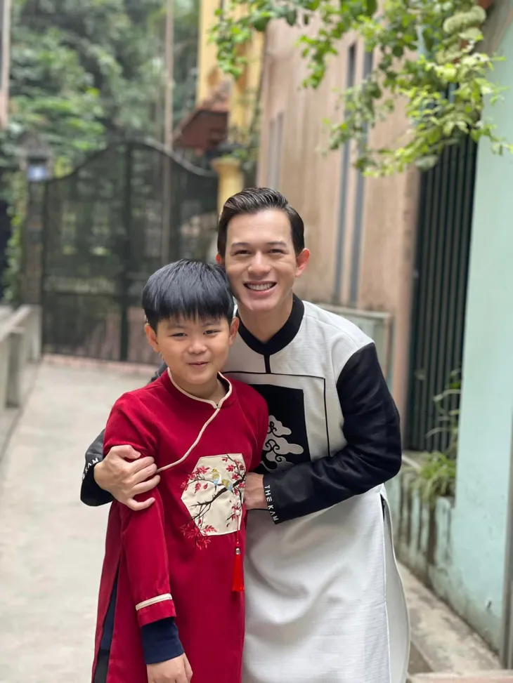 Diễn viên Việt tuần qua: Sum vầy bên gia đình ngày Tết - Ảnh 2. Diễn viên Việt tuần qua: Sum vầy bên gia đình ngày Tết - Ảnh 2.