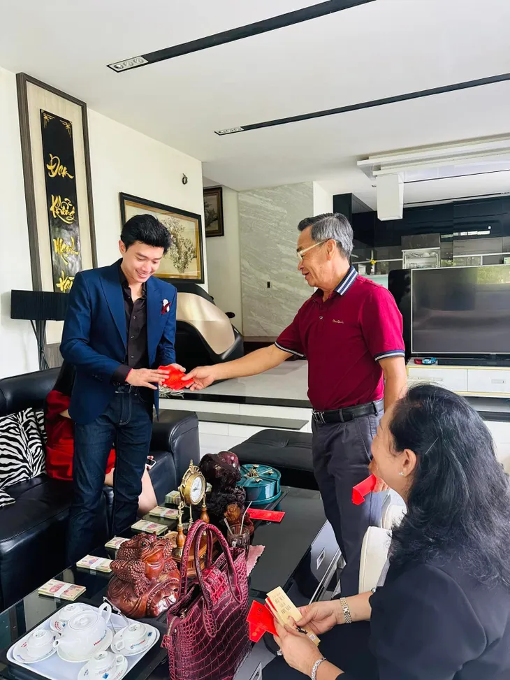 Diễn viên Việt tuần qua: Sum vầy bên gia đình ngày Tết - Ảnh 18. Diễn viên Việt tuần qua: Sum vầy bên gia đình ngày Tết - Ảnh 18.