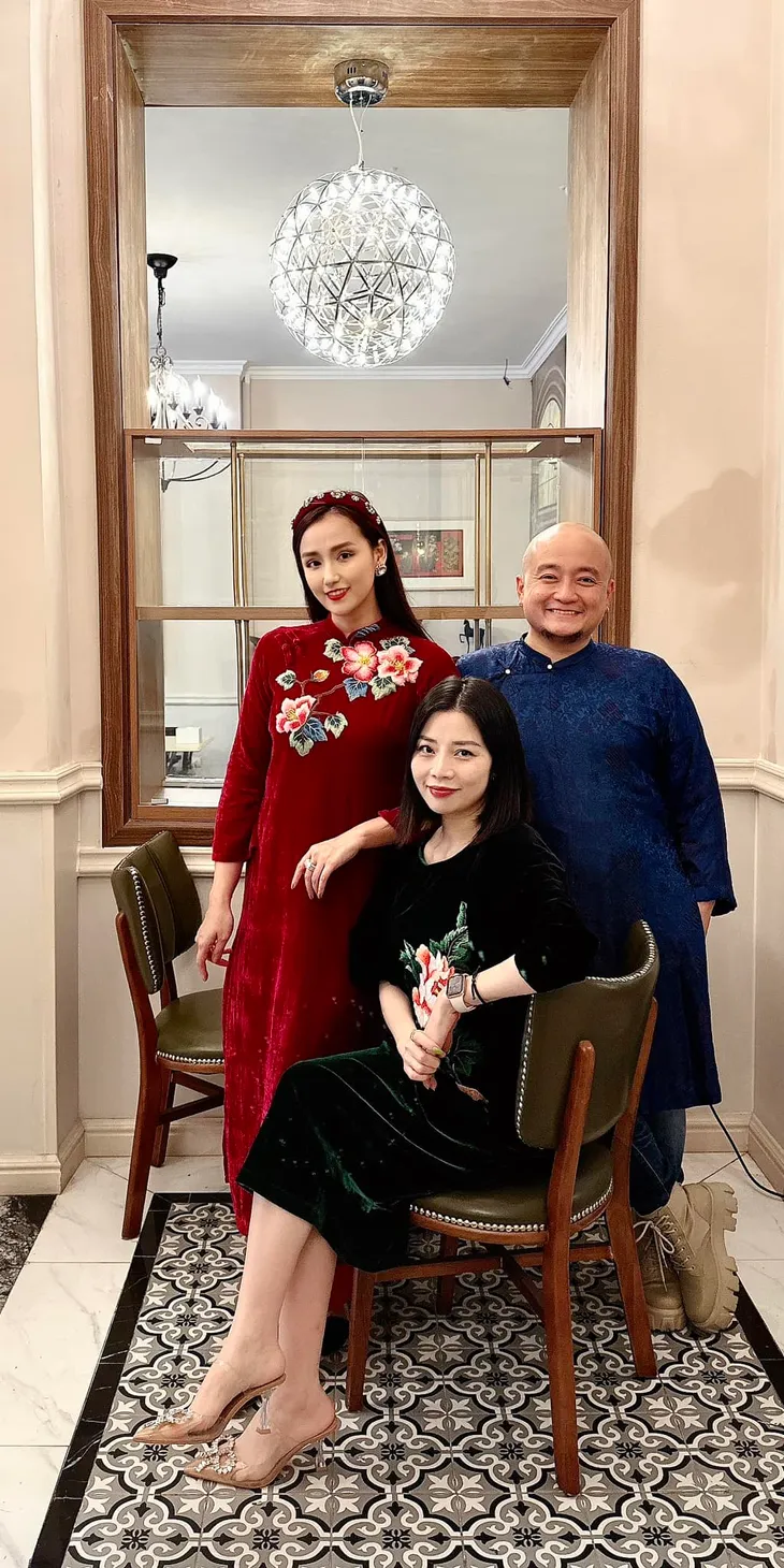 Diễn viên Việt tuần qua: Sum vầy bên gia đình ngày Tết - Ảnh 13. Diễn viên Việt tuần qua: Sum vầy bên gia đình ngày Tết - Ảnh 13.