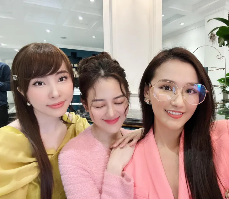 Diễn viên Việt tuần qua: Sum vầy bên gia đình ngày Tết - Ảnh 9. Diễn viên Việt tuần qua: Sum vầy bên gia đình ngày Tết - Ảnh 9.
