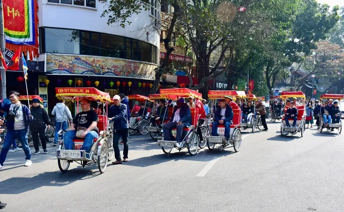Khách quốc tế đến Việt Nam tăng mạnh dịp Tết - Ảnh 1. Khách quốc tế đến Việt Nam tăng mạnh dịp Tết - Ảnh 1.