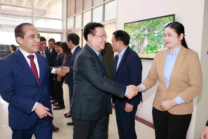 Chủ tịch Quốc hội Vương Đình Huệ làm việc với cán bộ chủ chốt tỉnh Tuyên Quang - Ảnh 2. Chủ tịch Quốc hội Vương Đình Huệ làm việc với cán bộ chủ chốt tỉnh Tuyên Quang - Ảnh 2.