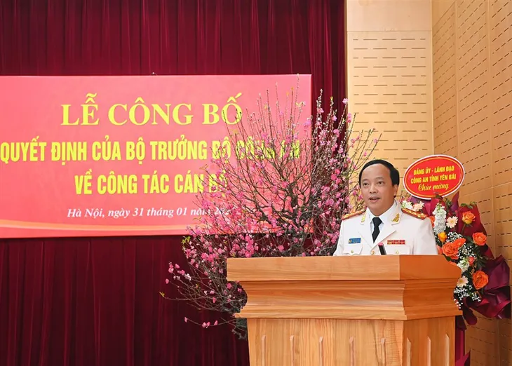 Trung tướng Tô Ân Xô thôi giữ chức Chánh Văn phòng, tiếp tục làm Người phát ngôn Bộ Công an - Ảnh 2. Trung tướng Tô Ân Xô thôi giữ chức Chánh Văn phòng, tiếp tục làm Người phát ngôn Bộ Công an - Ảnh 2.