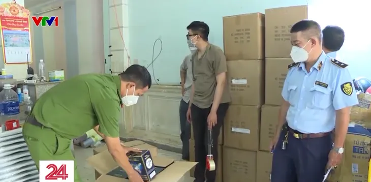 TP Hồ Chí Minh: Tăng cường chống buôn lậu dịp cận Tết - Ảnh 1. TP Hồ Chí Minh: Tăng cường chống buôn lậu dịp cận Tết - Ảnh 1.