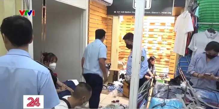 TP Hồ Chí Minh: Tăng cường chống buôn lậu dịp cận Tết - Ảnh 4. TP Hồ Chí Minh: Tăng cường chống buôn lậu dịp cận Tết - Ảnh 4.