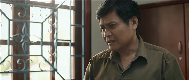 Mẹ rơm - Tập 38: Phó Chủ tịch Hào sắp bị lộ thân phận là cha đẻ của Hạt Dẻ? - Ảnh 5. Mẹ rơm - Tập 38: Phó Chủ tịch Hào sắp bị lộ thân phận là cha đẻ của Hạt Dẻ? - Ảnh 5.