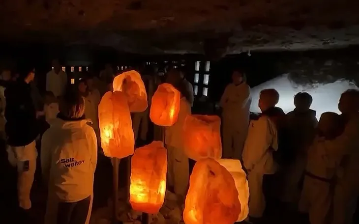 Hòn ngọc nước Áo thu hút hàng triệu du khách mỗi năm - Ảnh 3. Hòn ngọc nước Áo thu hút hàng triệu du khách mỗi năm - Ảnh 3.