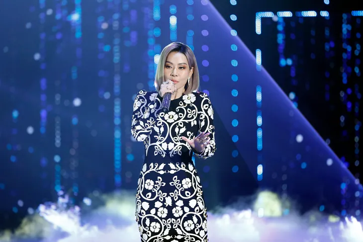 Ly Ly, Bùi Dương Thái Hà cực xinh đẹp trên sân khấu VTV Awards - Ảnh 17. Ly Ly, Bùi Dương Thái Hà cực xinh đẹp trên sân khấu VTV Awards - Ảnh 17.