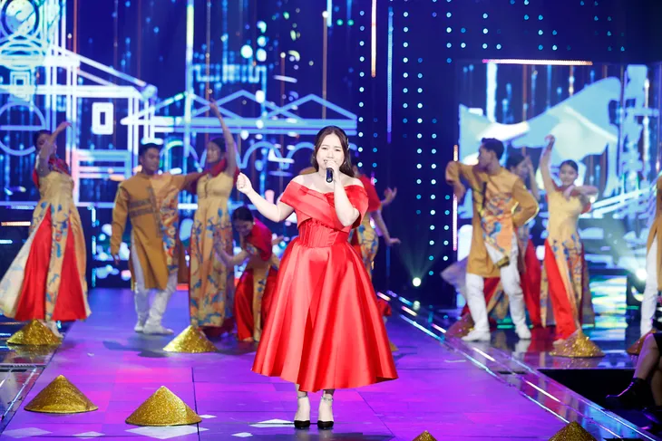 Ly Ly, Bùi Dương Thái Hà cực xinh đẹp trên sân khấu VTV Awards - Ảnh 23. Ly Ly, Bùi Dương Thái Hà cực xinh đẹp trên sân khấu VTV Awards - Ảnh 23.