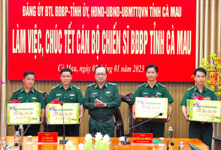 Gắn kết giữa chính quyền, nhân dân và bộ đội biên phòng trên địa bàn Cà Mau - Ảnh 5. Gắn kết giữa chính quyền, nhân dân và bộ đội biên phòng trên địa bàn Cà Mau - Ảnh 5.