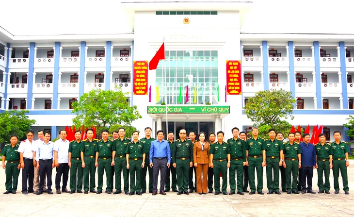 Gắn kết giữa chính quyền, nhân dân và bộ đội biên phòng trên địa bàn Cà Mau - Ảnh 7. Gắn kết giữa chính quyền, nhân dân và bộ đội biên phòng trên địa bàn Cà Mau - Ảnh 7.
