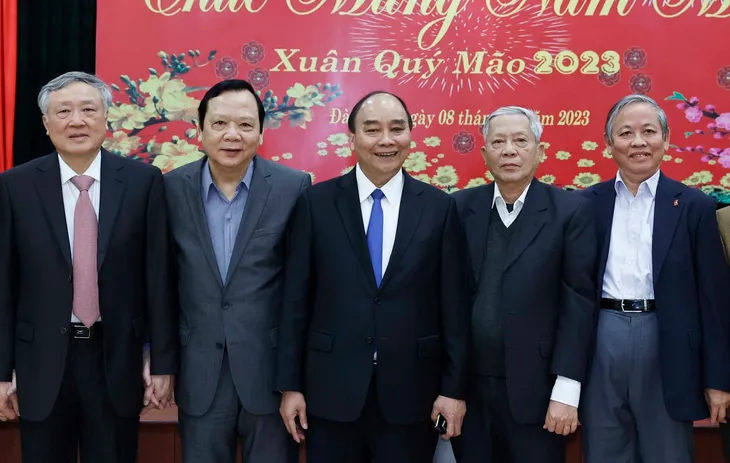 Các tỉnh thành miền Trung - Tây Nguyên phải phản ứng chính sách kịp thời hơn nữa - Ảnh 1. Các tỉnh thành miền Trung - Tây Nguyên phải phản ứng chính sách kịp thời hơn nữa - Ảnh 1.