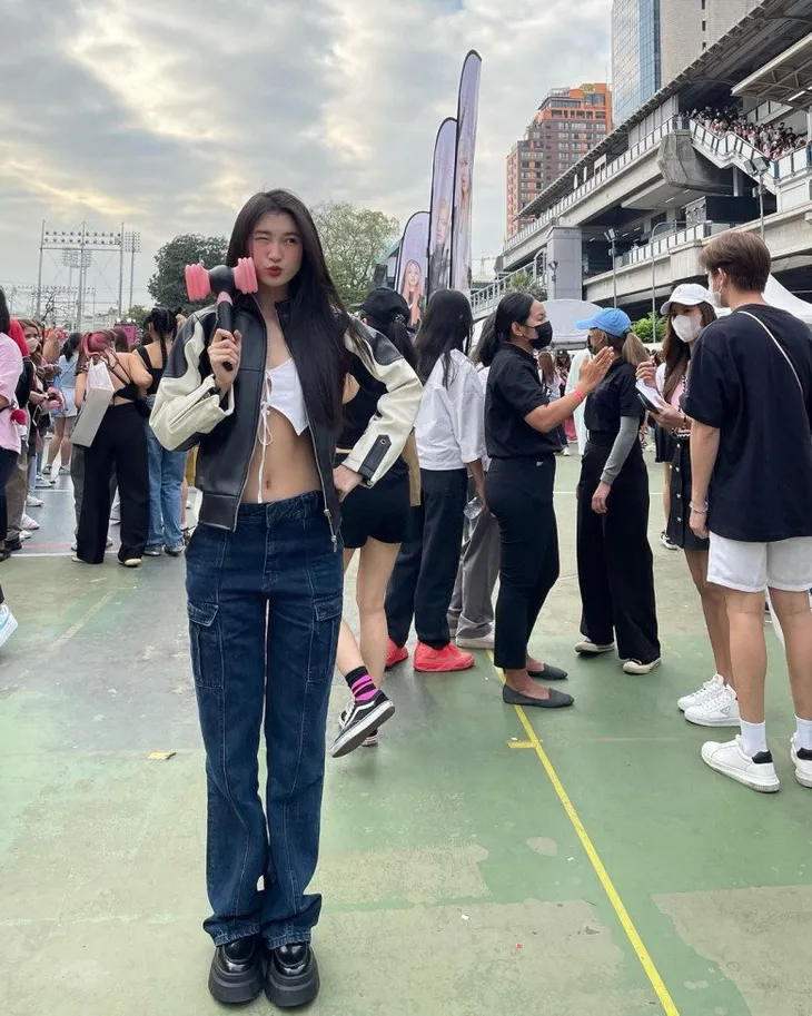 Sao Việt ngày 9/1: Bình An - Phương Nga và loạt sao sang Thái đu Idol BLACKPINK - Ảnh 5. Sao Việt ngày 9/1: Bình An - Phương Nga và loạt sao sang Thái đu Idol BLACKPINK - Ảnh 5.