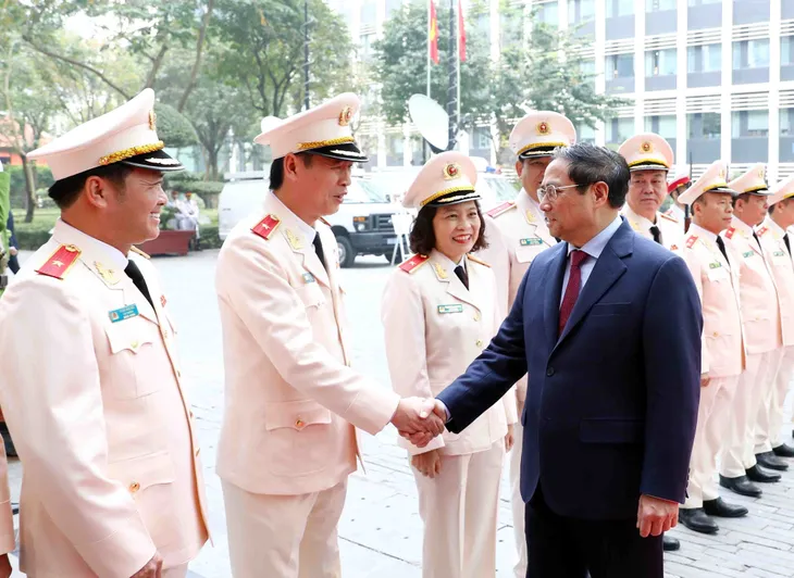 Thủ tướng dự kỷ niệm Ngày truyền thống lực lượng hậu cần-kỹ thuật CAND - Ảnh 2. Thủ tướng dự kỷ niệm Ngày truyền thống lực lượng hậu cần-kỹ thuật CAND - Ảnh 2.