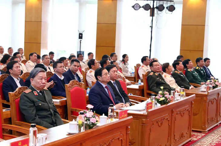 Thủ tướng dự kỷ niệm Ngày truyền thống lực lượng hậu cần-kỹ thuật CAND - Ảnh 4. Thủ tướng dự kỷ niệm Ngày truyền thống lực lượng hậu cần-kỹ thuật CAND - Ảnh 4.