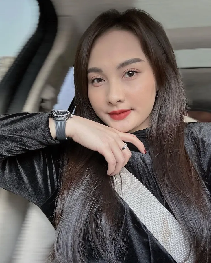 Sao Việt ngày 1/2: Trấn Thành đăng ảnh thời còn nghèo khó, Hồng Diễm khoe sắc bên Quỳnh Kool - Ảnh 8. Sao Việt ngày 1/2: Trấn Thành đăng ảnh thời còn nghèo khó, Hồng Diễm khoe sắc bên Quỳnh Kool - Ảnh 8.