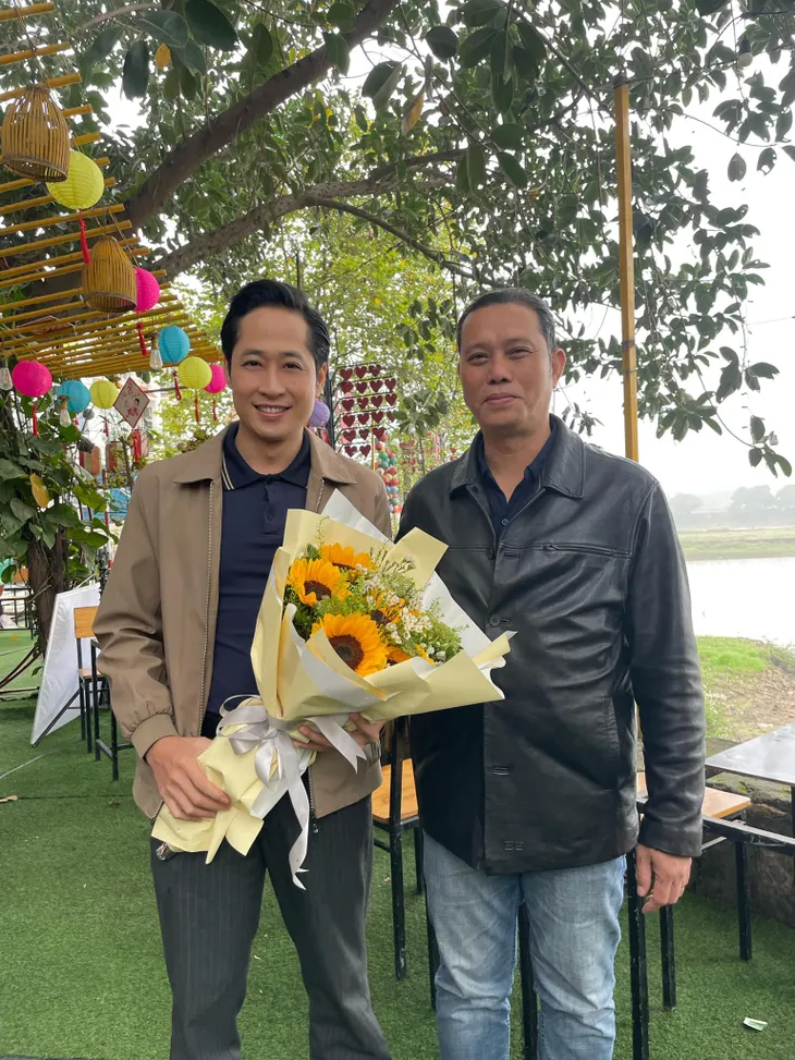 Cặp đôi chính chia tay Dưới bóng cây hạnh phúc - Ảnh 1. Cặp đôi chính chia tay Dưới bóng cây hạnh phúc - Ảnh 1.