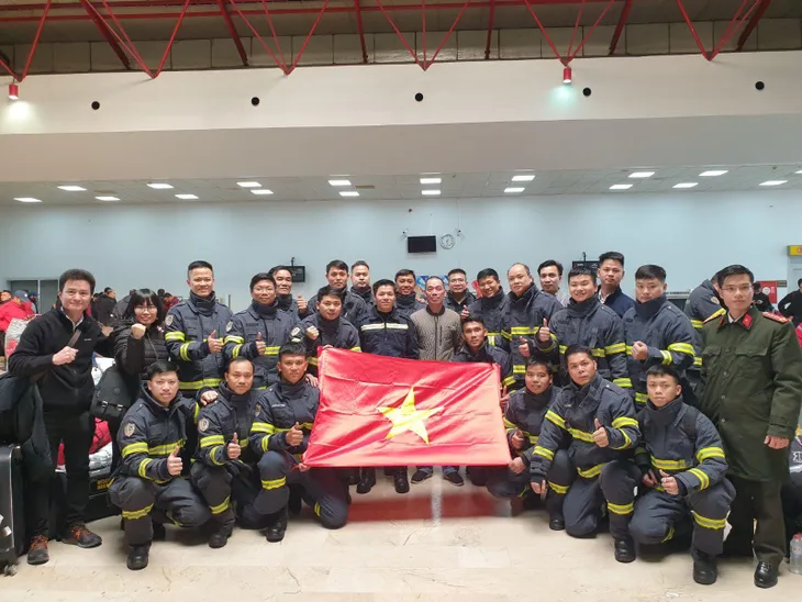Đoàn cứu nạn, cứu hộ Việt Nam đã đến Thổ Nhĩ Kỳ - Ảnh 6. Đoàn cứu nạn, cứu hộ Việt Nam đã đến Thổ Nhĩ Kỳ - Ảnh 6.