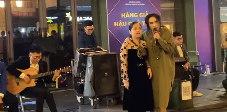 Sao Việt ngày 10/2: Thanh Lam gây xúc động khi hát với trẻ em khiếm thị, Đức Phúc trình làng sản phẩm mới - Ảnh 1. Sao Việt ngày 10/2: Thanh Lam gây xúc động khi hát với trẻ em khiếm thị, Đức Phúc trình làng sản phẩm mới - Ảnh 1.