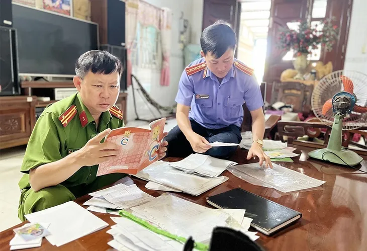 Khởi tố, bắt tạm giam đối tượng lừa đảo chiếm đoạt trên 16,7 tỷ đồng - Ảnh 3. Khởi tố, bắt tạm giam đối tượng lừa đảo chiếm đoạt trên 16,7 tỷ đồng - Ảnh 3.