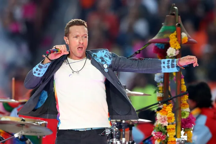 Chris Martin ca ngợi Rihanna là ca sĩ hay nhất mọi thời đại - Ảnh 1. Chris Martin ca ngợi Rihanna là ca sĩ hay nhất mọi thời đại - Ảnh 1.