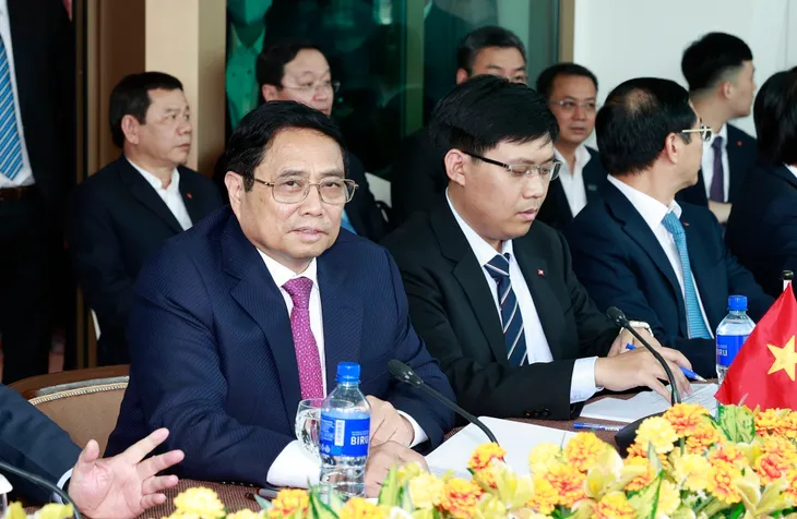 Thủ tướng Phạm Minh Chính tọa đàm với các doanh nghiệp năng lượng và dầu khí Brunei - Ảnh 2. Thủ tướng Phạm Minh Chính tọa đàm với các doanh nghiệp năng lượng và dầu khí Brunei - Ảnh 2.