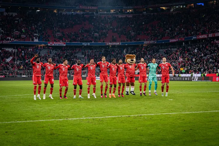 Vòng 20 giải VĐQG Đức: Bayern Munich củng cố ngôi đầu, Dortmund bám đuổi - Ảnh 2. Vòng 20 giải VĐQG Đức: Bayern Munich củng cố ngôi đầu, Dortmund bám đuổi - Ảnh 2.